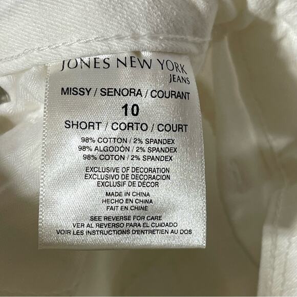 Jones New York Jeans, Size 10 Short. Mercer Bootcut. In excellent condition! - Picture 7 of 8